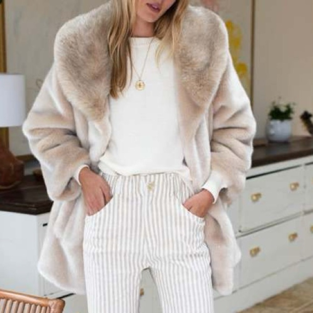 EMERSON FRY TUCKERNUCK Edie Faux Fur Coat New Without Tags - Picture 2 of 16